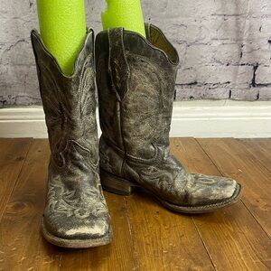 Tanner Mark kids size 2 distressed square toe cowboy boots